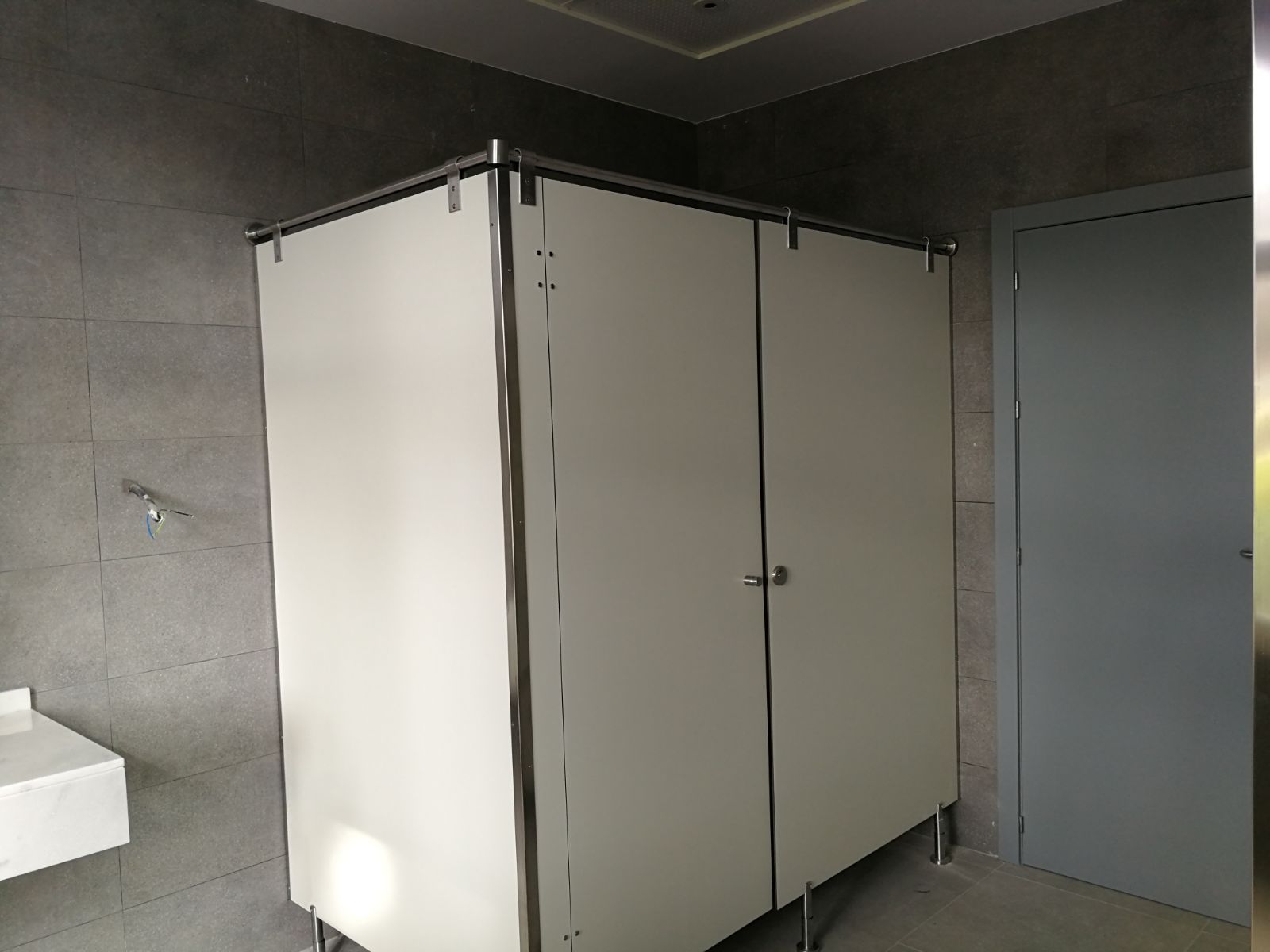 Cabina sanitaria blanca 3